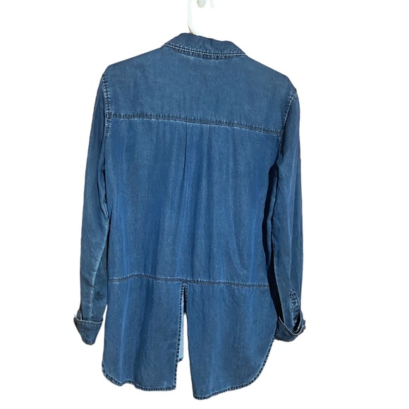 !!SOLD!! Athleta Bootjack Chambray Shirt Denim Size Medium - Picture 4 of 5